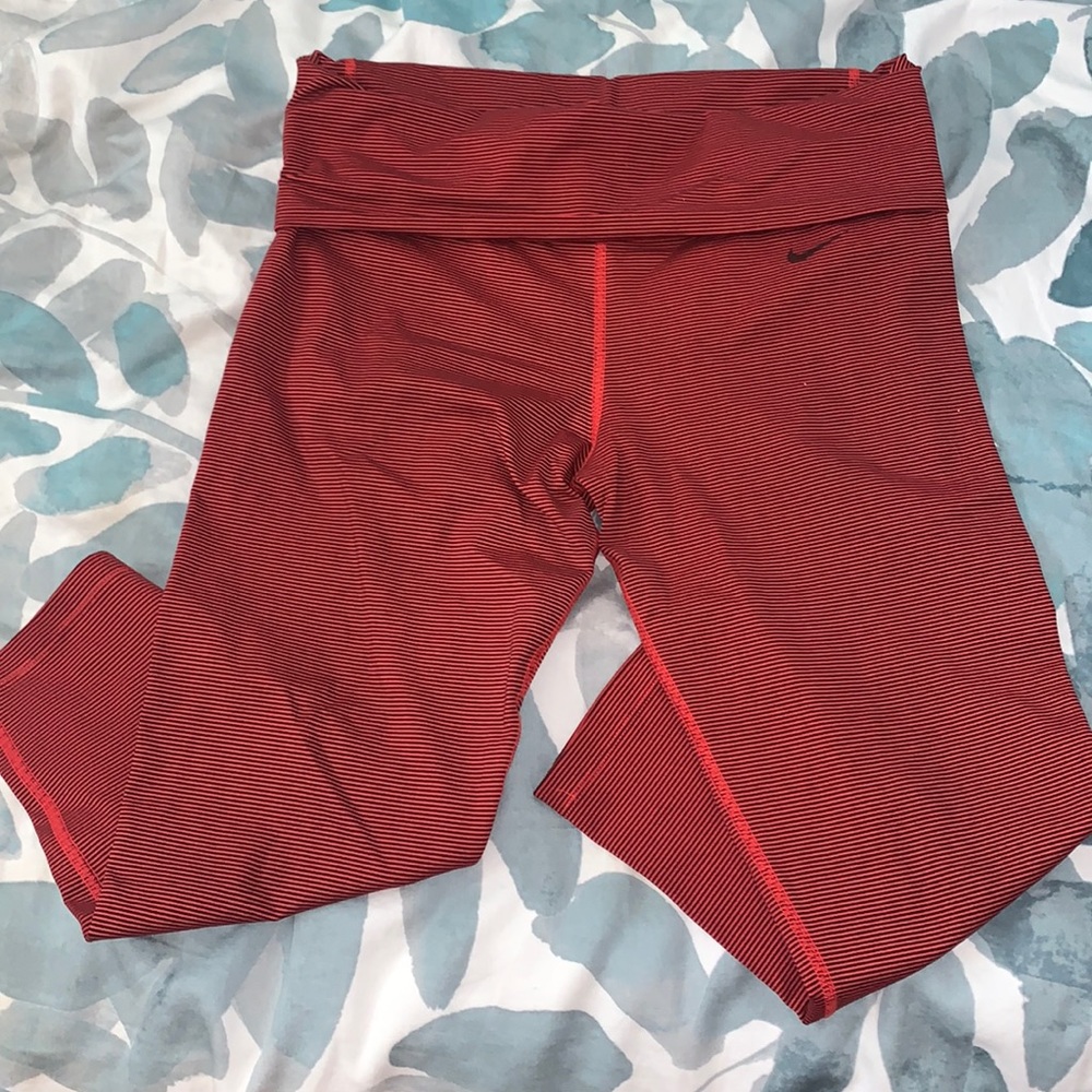 Red striped Nike dri-fit crop leggings